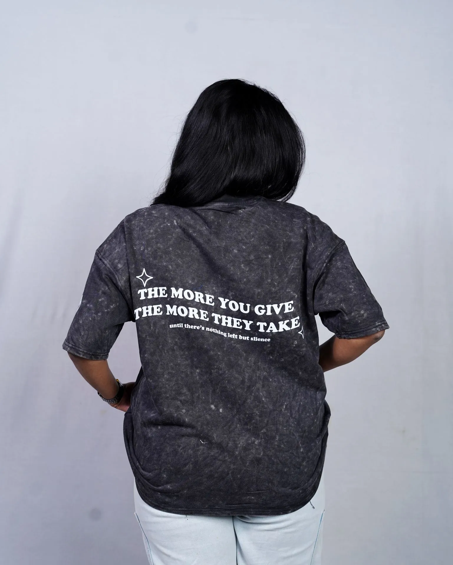 OVERSIZED GREY ACID WASH SILENCE TEE (S)