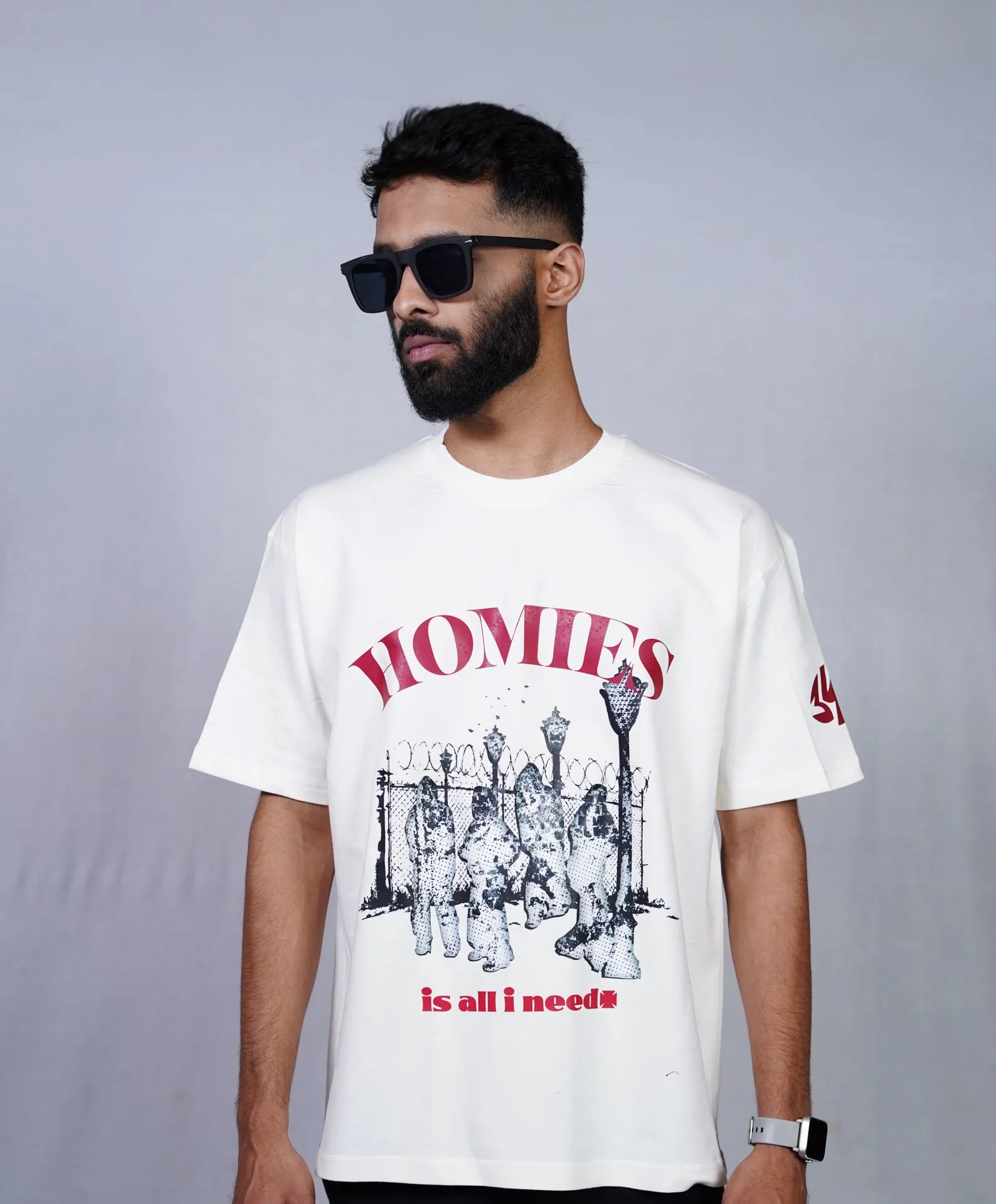 OVERSIZED WHITE HOMIES TEE